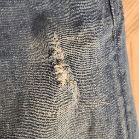 Uniqlo Distressed Slim Jeans Kaihara Denim 32 - Picture 5 of 8